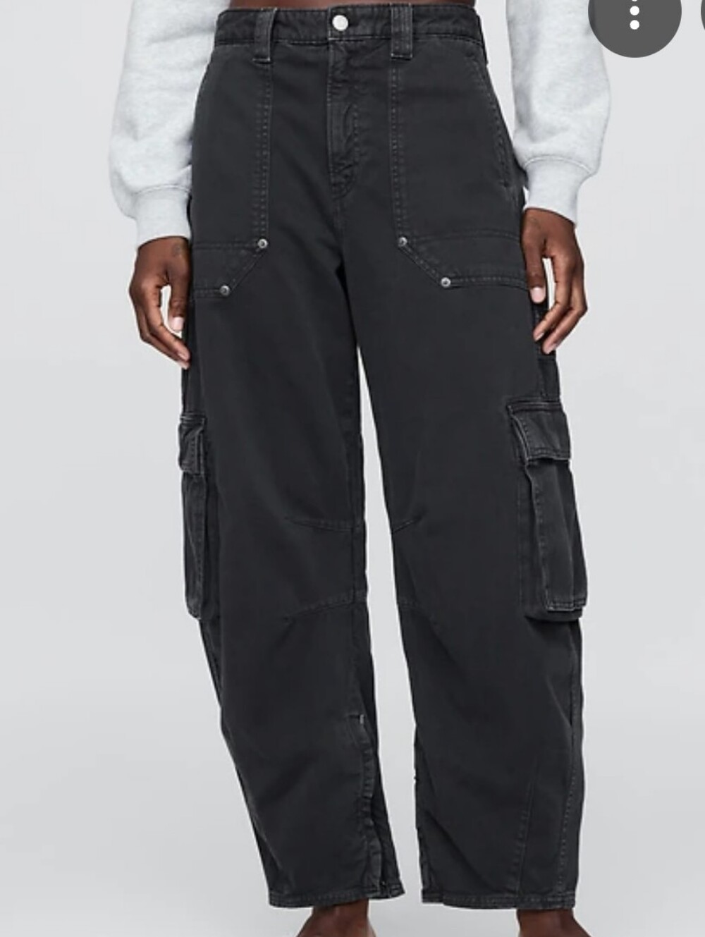 Gap Womans Mid Rise Barrel Black Pants - Utility Style Size 4.